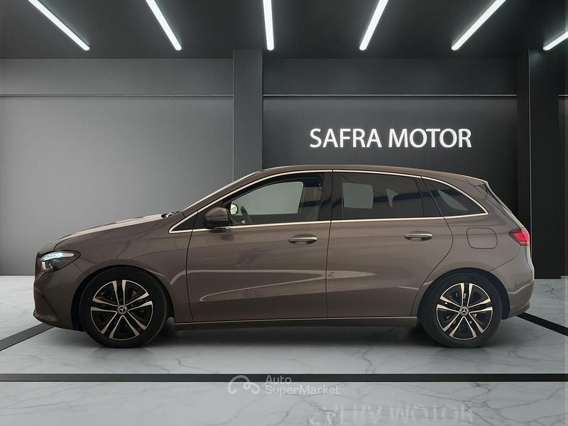 Usata Mercedes B180 Progressive 116 CV (85 kW) 2024 Grigio Utilitaria