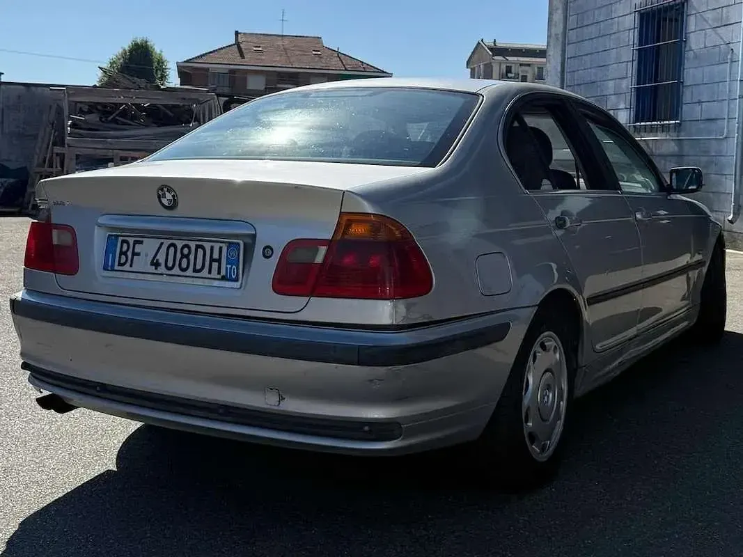 Usata BMW 320 150 CV (110 kW) 1999 Argento Berlina