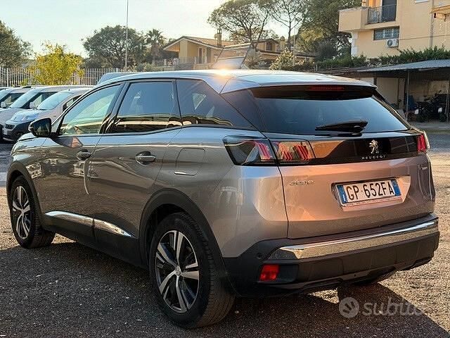 Usata Peugeot 3008 Allure 200 CV (147 kW) 2023 Grigio SUV