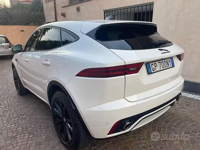 Usata Jaguar E-Pace R-Dynamic 180 CV (132 kW) 2019 Bianco SUV