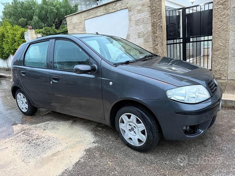 Usata Fiat Punto Dynamic 59 CV (43 kW) 2003 Nero Utilitaria