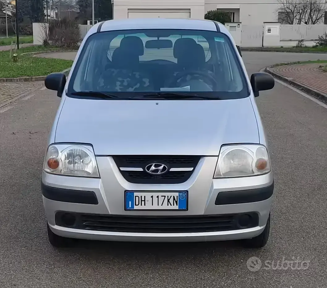 Usata Hyundai Atos Active 63 CV (46 kW) 2007 Grigio Utilitaria