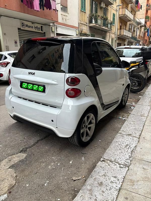 Usata Smart ForTwo Coupé 71 CV (52 kW) 2009 Bianco Coupé