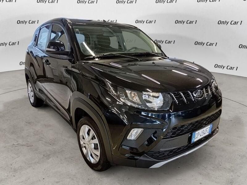 Nero Usata 2023 Mahindra KUV100 Due volumi | 11.890 € - Immagine 1/4