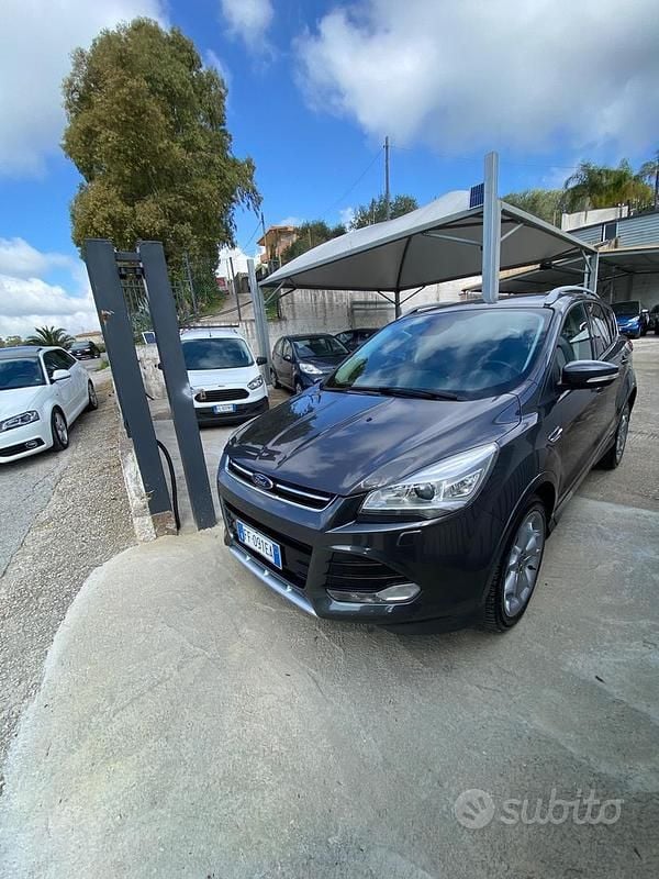 Usata Ford Kuga S 150 CV (110 kW) 2016 Grigio SUV