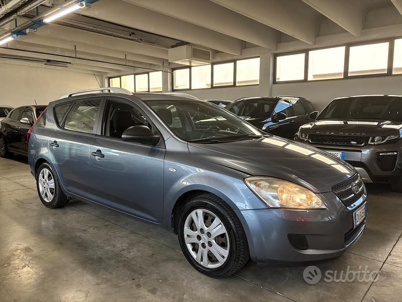 Usata Kia Ceed 109 CV (80 kW) 2009 Blu Utilitaria