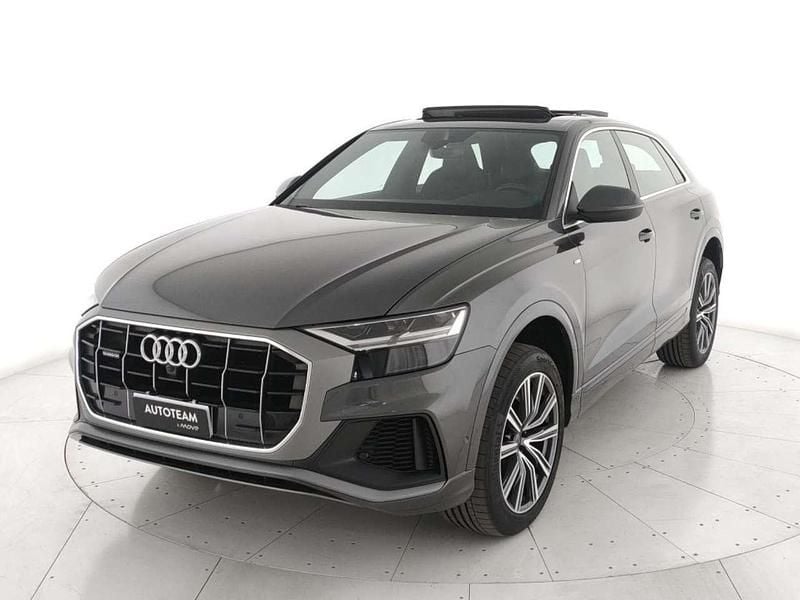 Grigio metall. Usata 2020 Audi Q8 Sport SUV | 47.600 € (Super prezzo) - Immagine 1/4