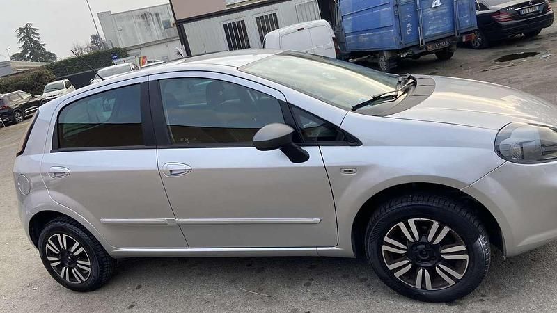 Usata Fiat Punto Evo Active 77 CV (56 kW) 2015 Argento Utilitaria