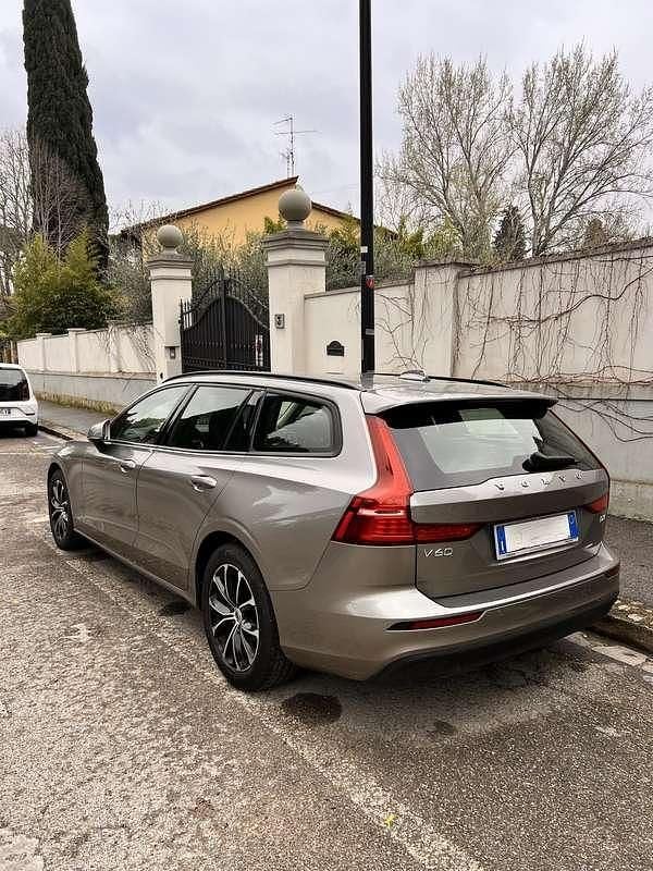 Usata Volvo V60 Business Edition 150 CV (110 kW) 2019 Station wagon