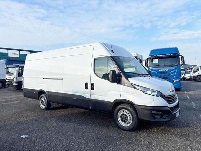 Usata Iveco Daily 160 CV (117 kW) 2022 Bianco Furgone