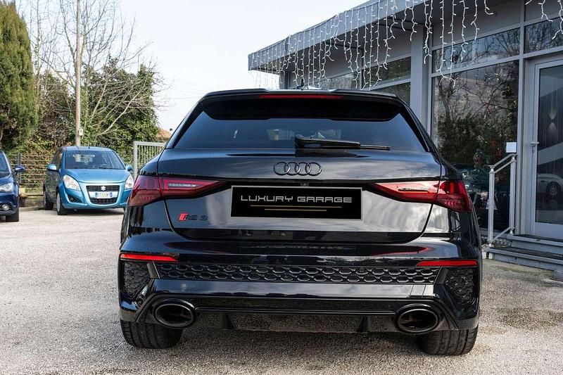 Usata Audi RS3 Performance 400 CV (294 kW) 2024 Nero Berlina