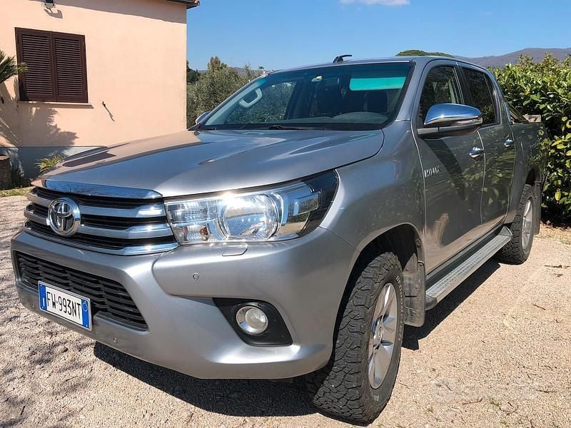 Usata Toyota HiLux 150 CV (110 kW) 2019 Grigio Pick-up