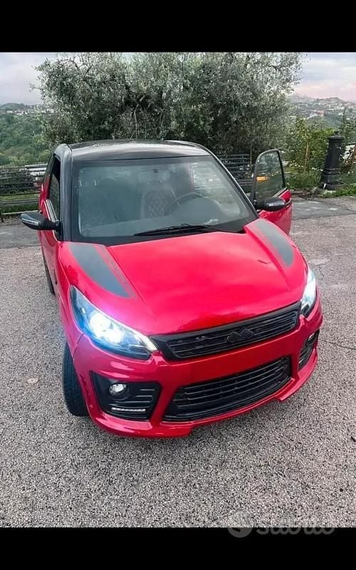 Rosso Usata 2018 Ligier JS50 Due volumi | 5800 € (Super prezzo) - Immagine 1/4