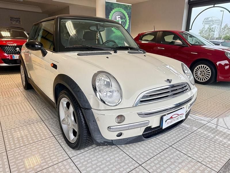 Usata Mini One D 88 CV (64 kW) 2006 Beige Utilitaria