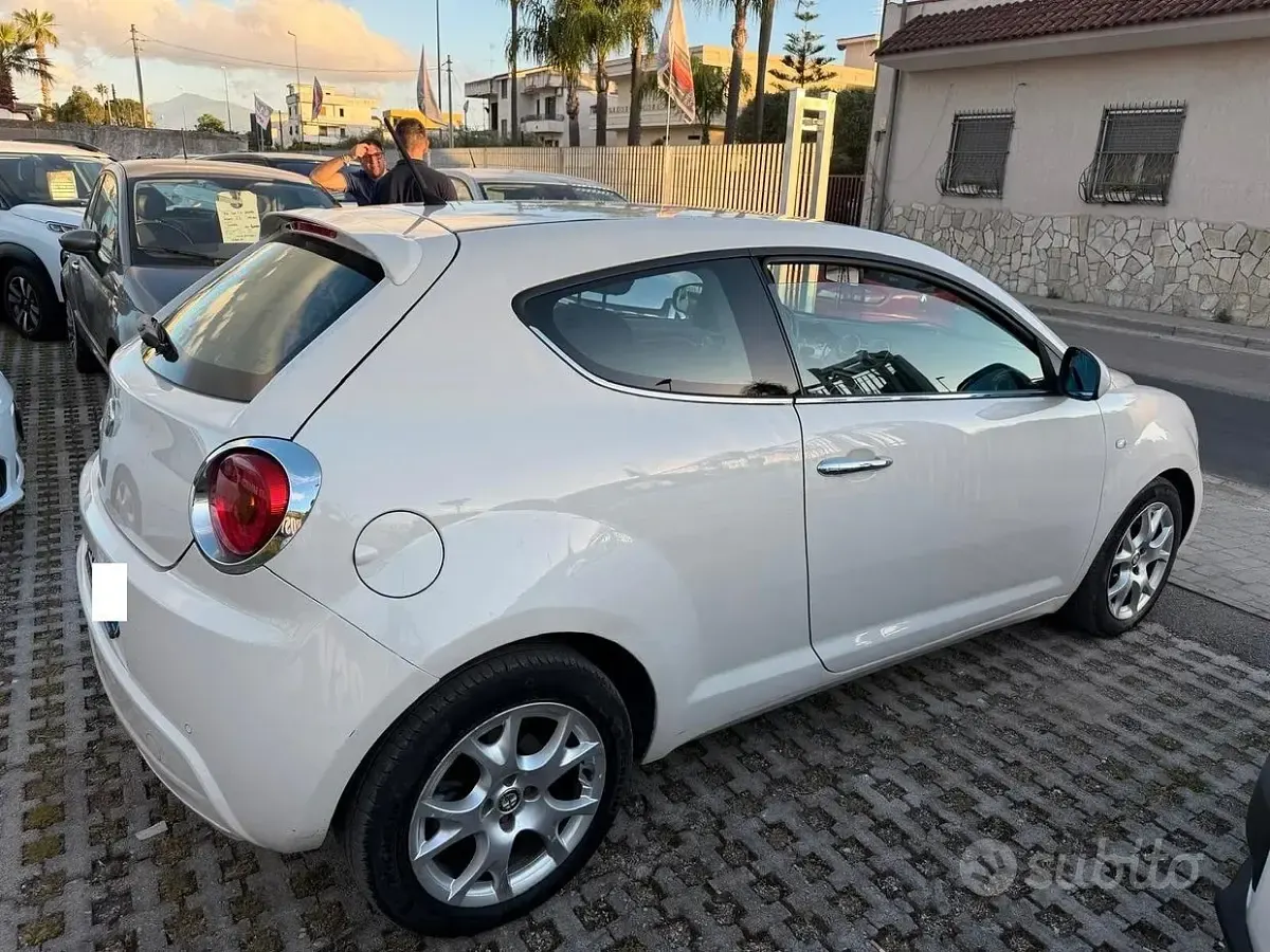 Usata Alfa Romeo MiTo Distinctive 95 CV (69 kW) 2011 Beige Utilitaria