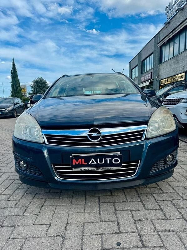 Usata Opel Astra Cosmo 101 CV (74 kW) 2008 Blu Station wagon