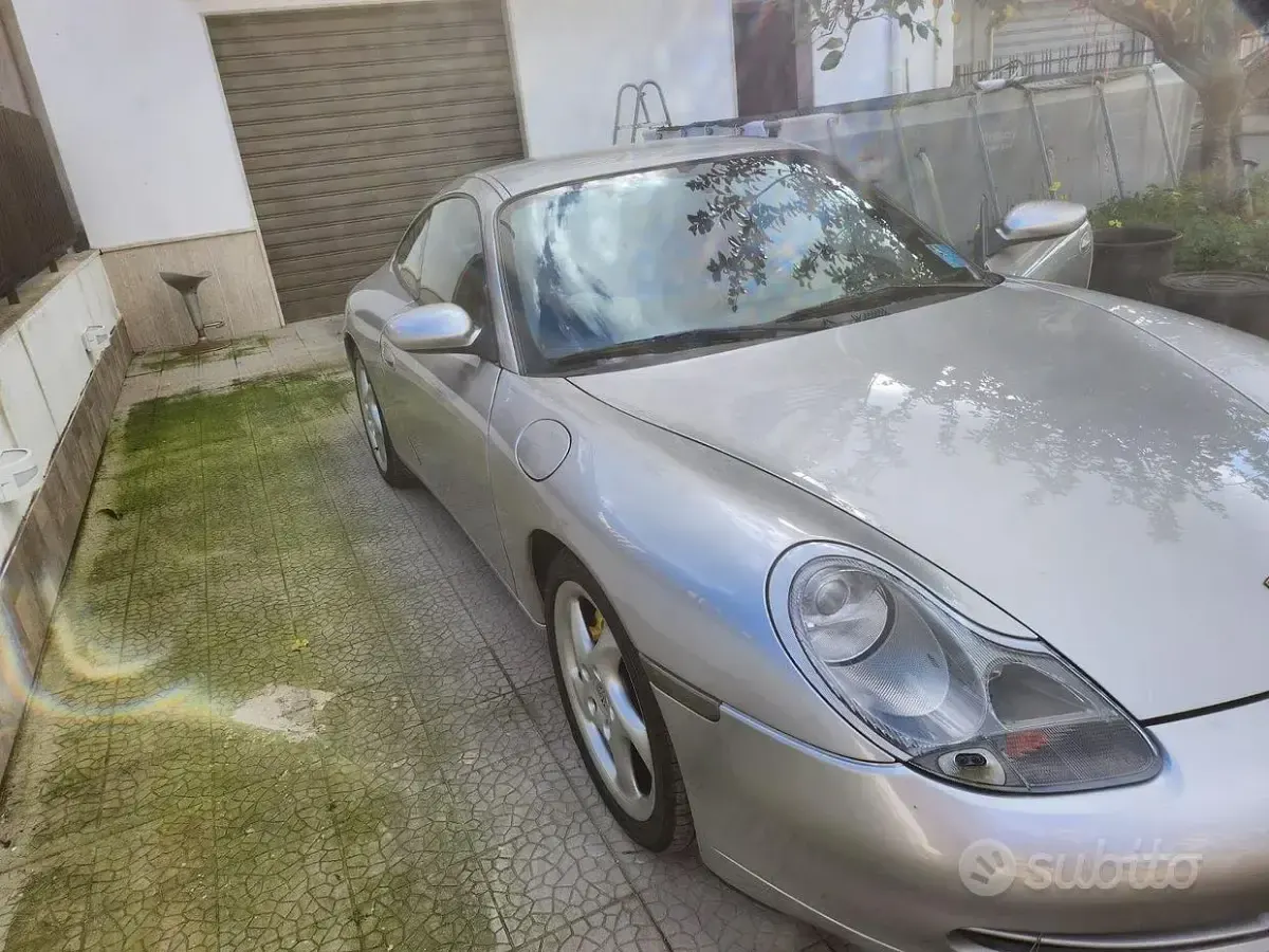 Usata Porsche 996 300 CV (220 kW) 1997 Grigio Coupé