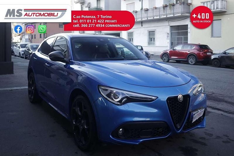 Blu Usata 2022 Alfa Romeo Stelvio Estrema SUV | 36.900 € (Cara) - Immagine 1/4