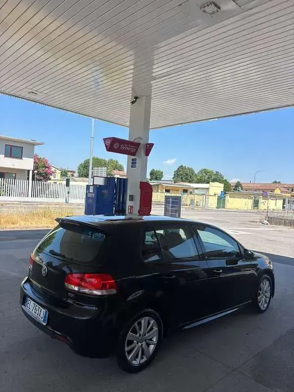 Usata VW Golf VII Sportline 105 CV (77 kW) 2012 Berlina