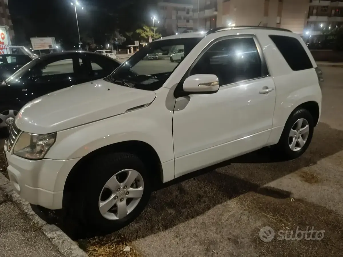 Usata Suzuki Vitara 106 CV (77 kW) 2011 SUV