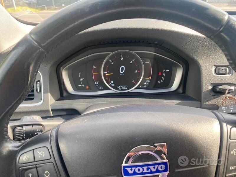 Usata Volvo V60 190 CV (139 kW) 2016 Station wagon
