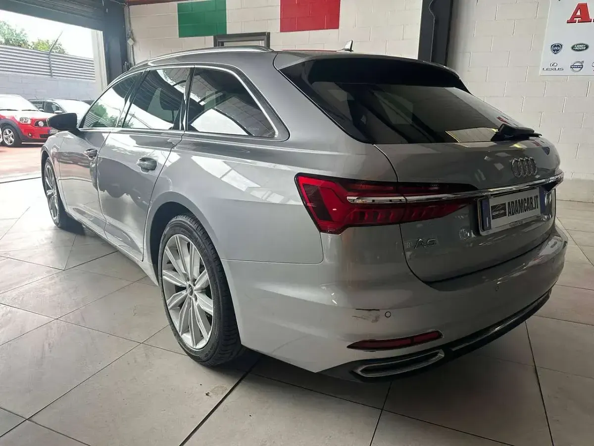 Usata Audi A6 Business 163 CV (119 kW) 2022 Argento Station wagon