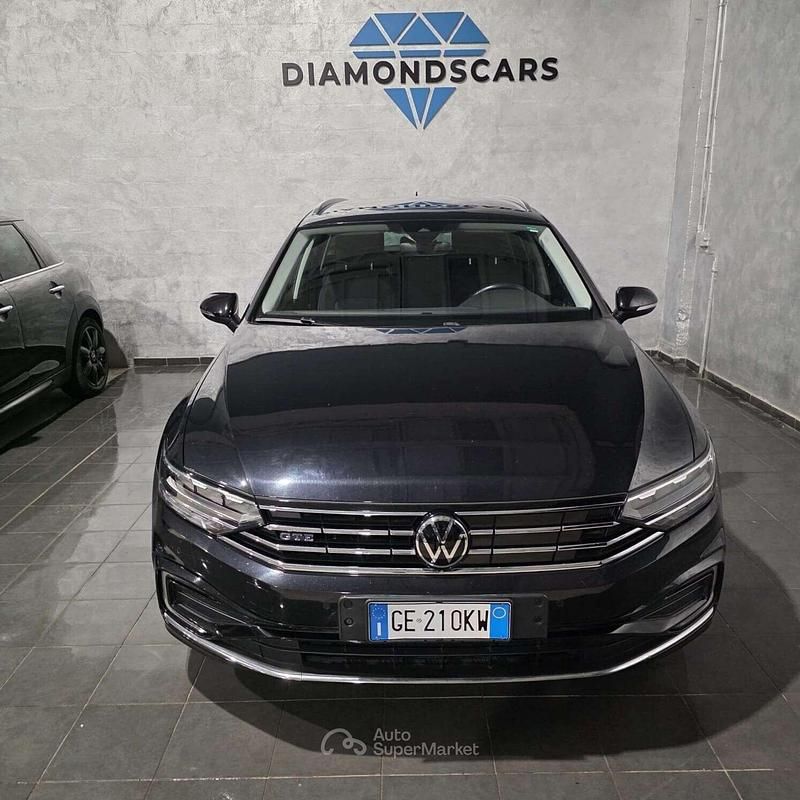 Usata VW Passat GTE 156 CV (114 kW) 2021 Nero Station wagon