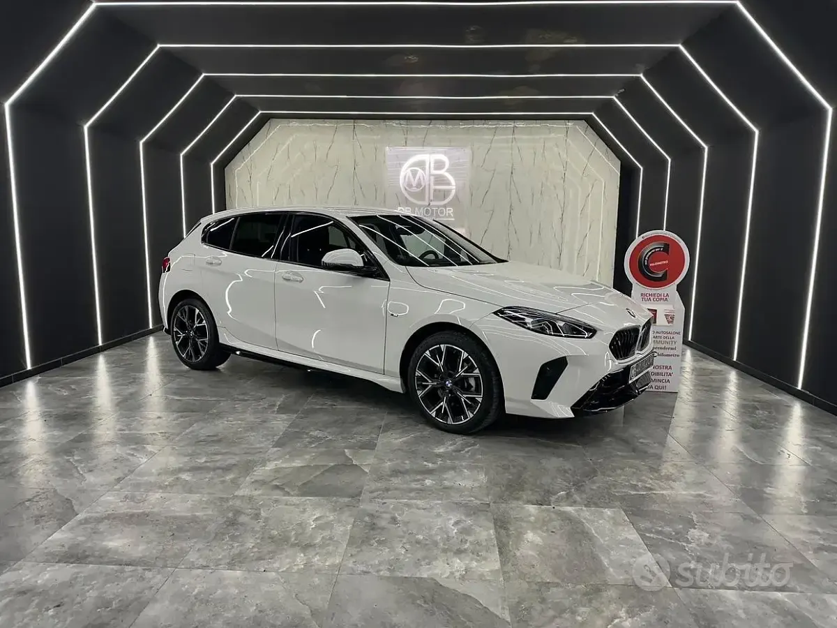 Usata BMW 118 M Sport 150 CV (110 kW) 2025 Bianco Utilitaria