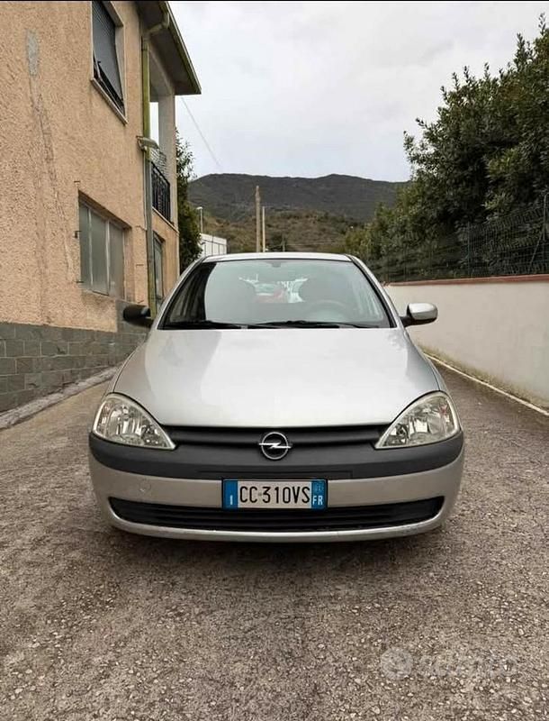 Usata Opel Corsa Edition 59 CV (43 kW) 2002 Utilitaria