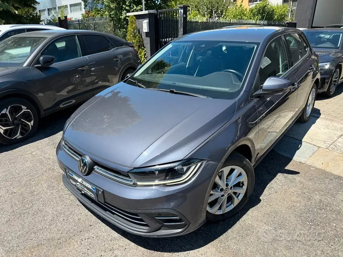 Usata VW Polo Style 110 CV (80 kW) 2022 Grigio Utilitaria