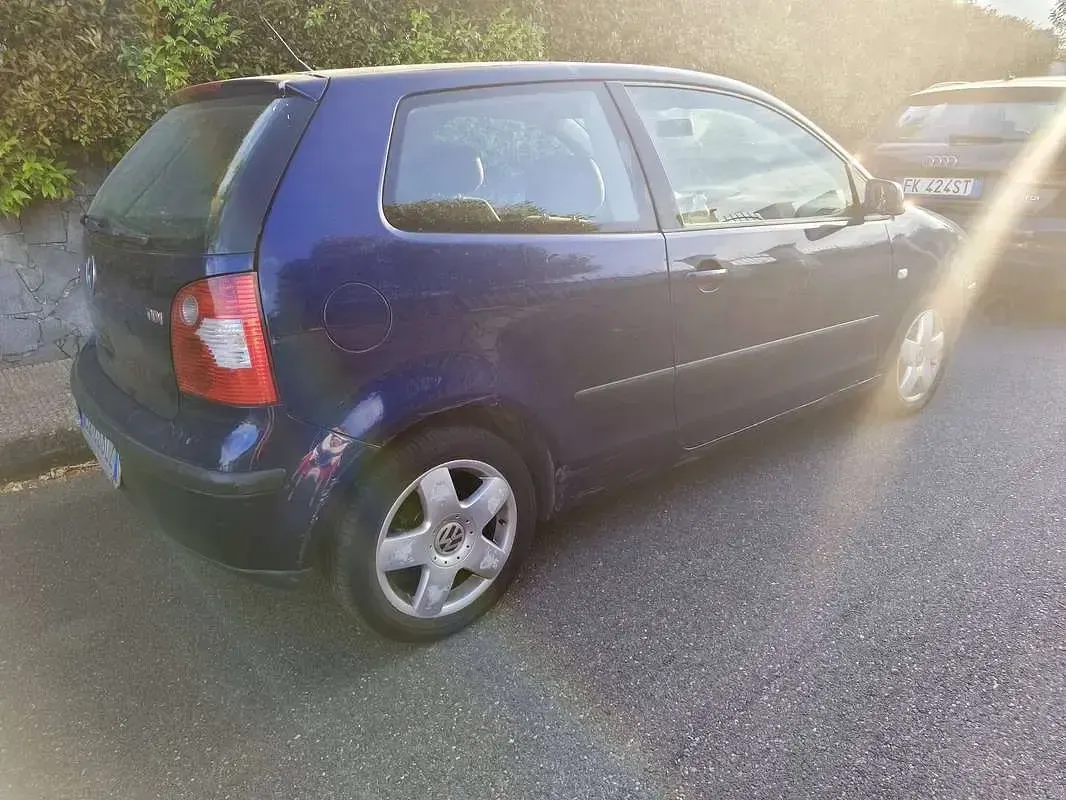 Usata VW Polo Trendline 75 CV (55 kW) 2002 Blu/azzurro Berlina