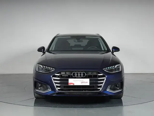 Usata Audi A4 Advanced 204 CV (150 kW) 2023 Blu navarra metallizzato Station wagon
