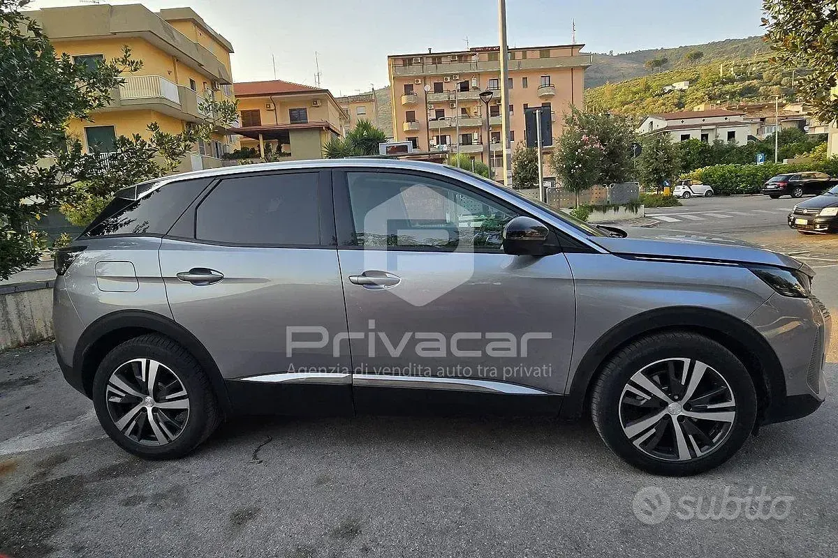 Usata Peugeot 3008 Allure 131 CV (96 kW) 2022 Grigio SUV