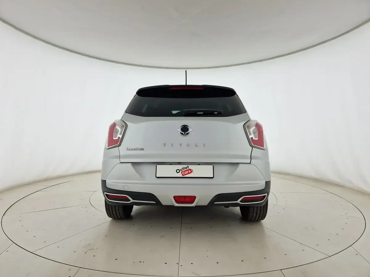 Usata SsangYong Tivoli 136 CV (100 kW) 2020 Argento SUV