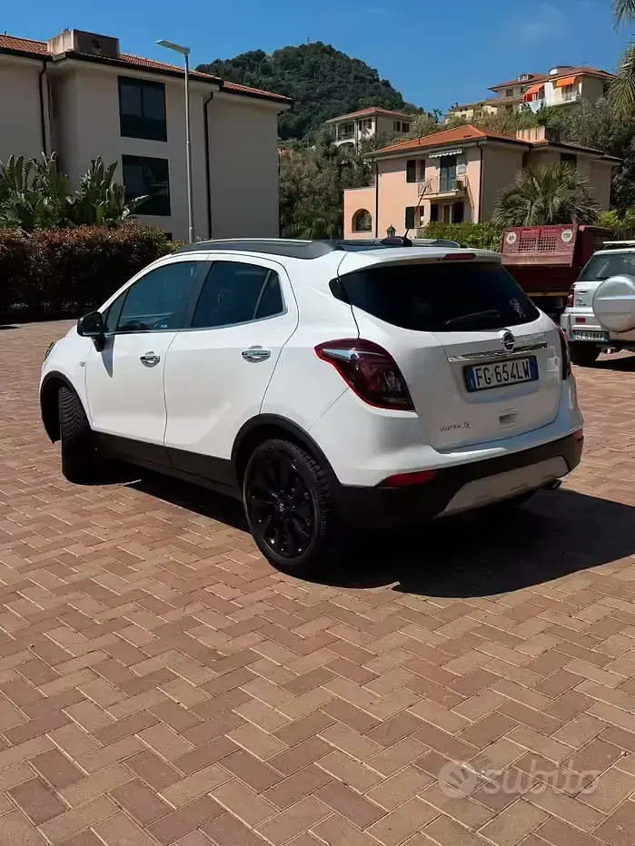 Usata Opel Mokka 110 CV (80 kW) 2017 Bianco SUV