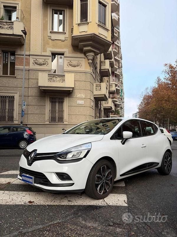 Second-hand Renault Clio IV Life 90 CP (66 kW) 2018 Alb Berlinǎ