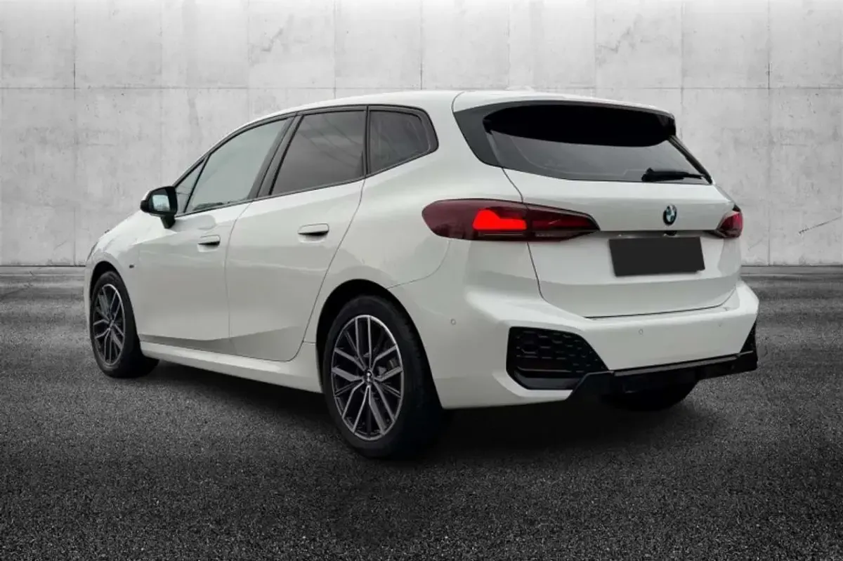 Usata BMW 218 Active Tourer M Sport 150 CV (110 kW) 2022 Bianco Monovolume