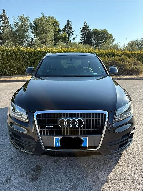 Nero Usata 2010 Audi Q5 SUV | 12.000 € (Buon prezzo) - Immagine 1/4