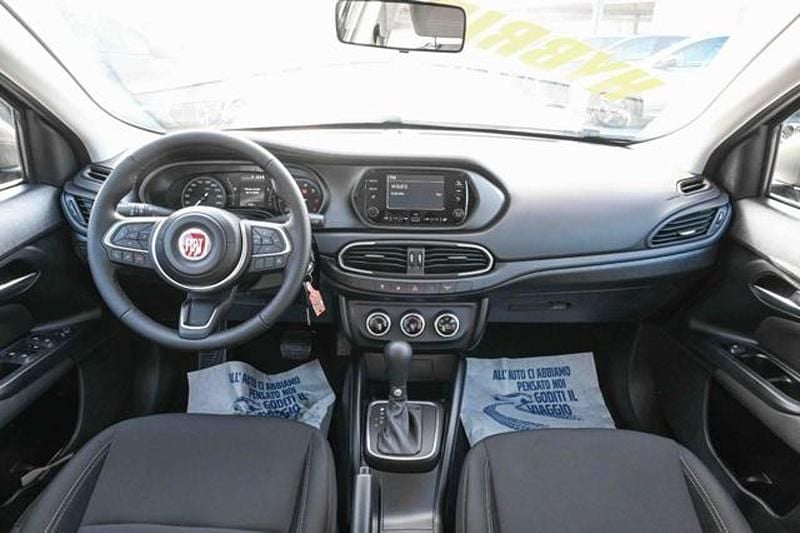 Nieuw Fiat Tipo 131 PK (96 kW) 2025 Zwart Sedan