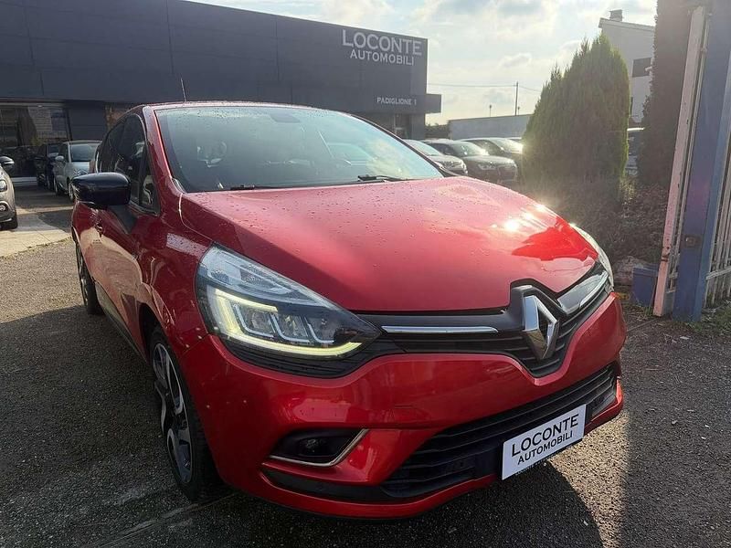 Rosso Usata 2019 Renault Clio IV Tre volumi | 8490 € (Super prezzo) - Immagine 1/2