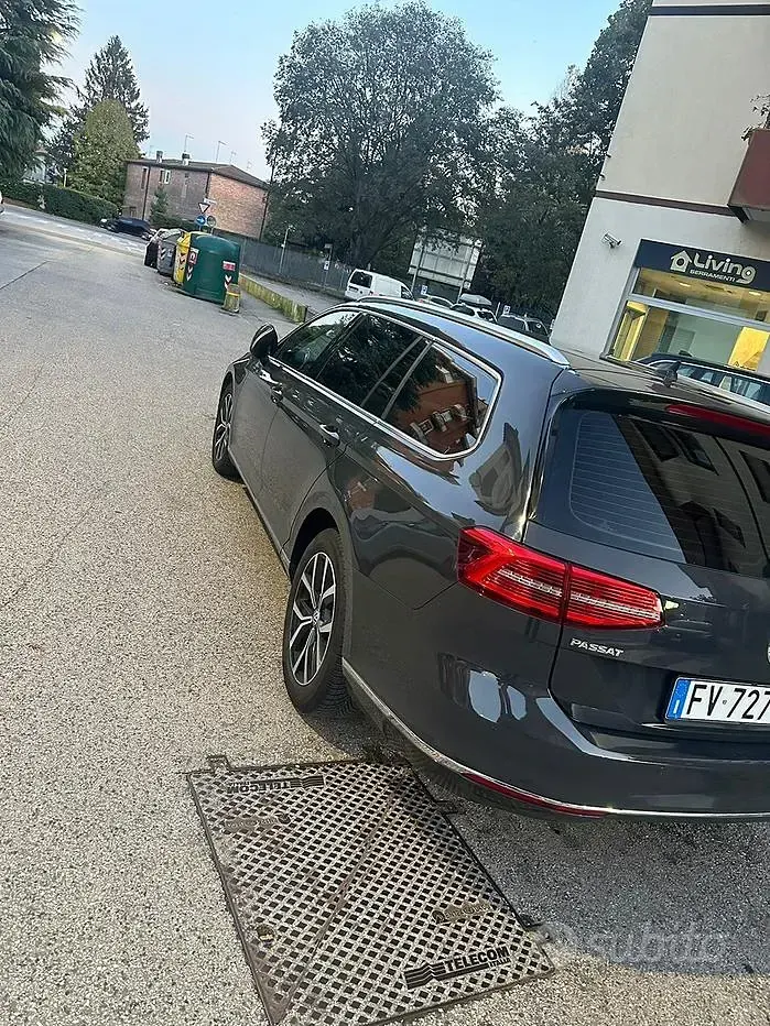 Usata VW Passat 150 CV (110 kW) 2020 Grigio Station wagon