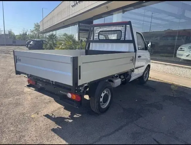 Nuova Piaggio Porter 106 CV (77 kW) 2025 Bianco