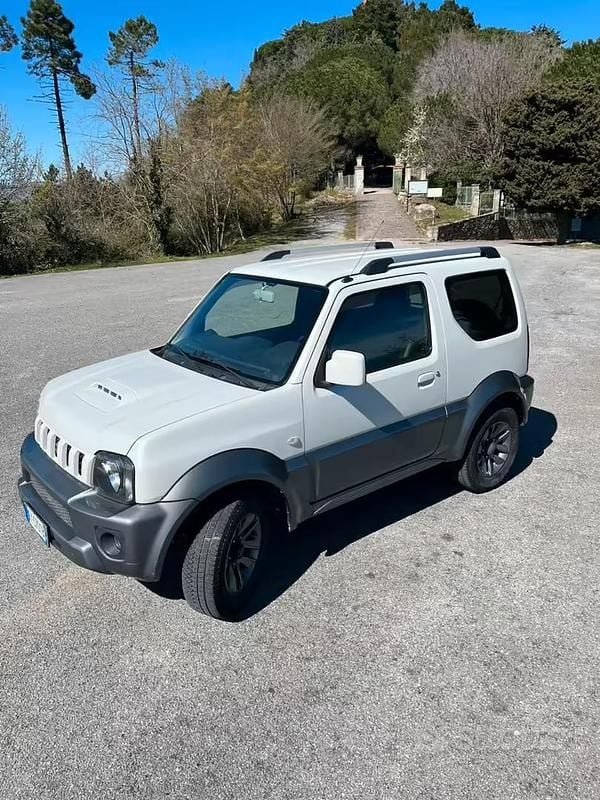Usata Suzuki Jimny 2015 Bianco SUV