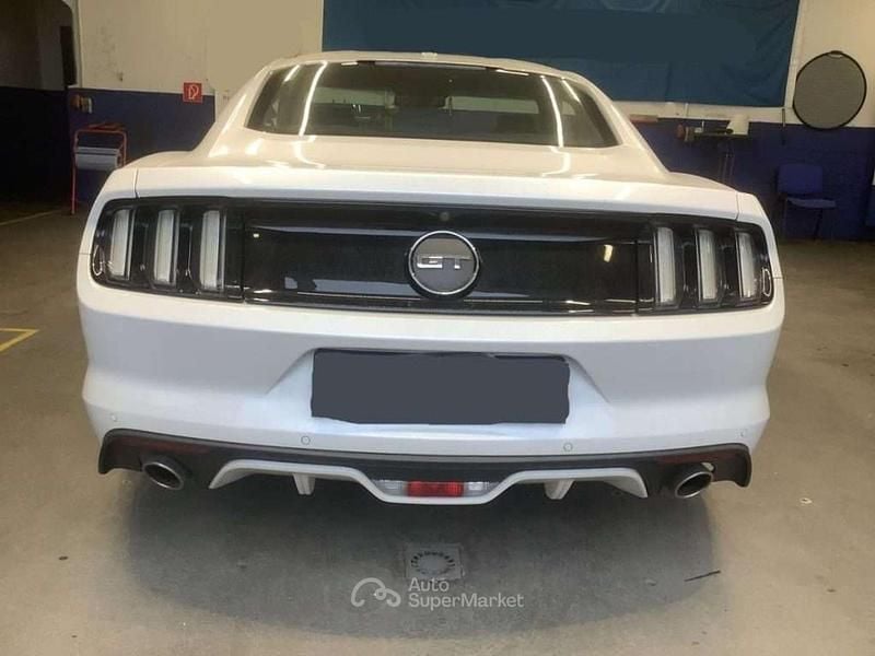 Usata Ford Mustang Fastback 421 CV (309 kW) 2017 Bianco Coupé