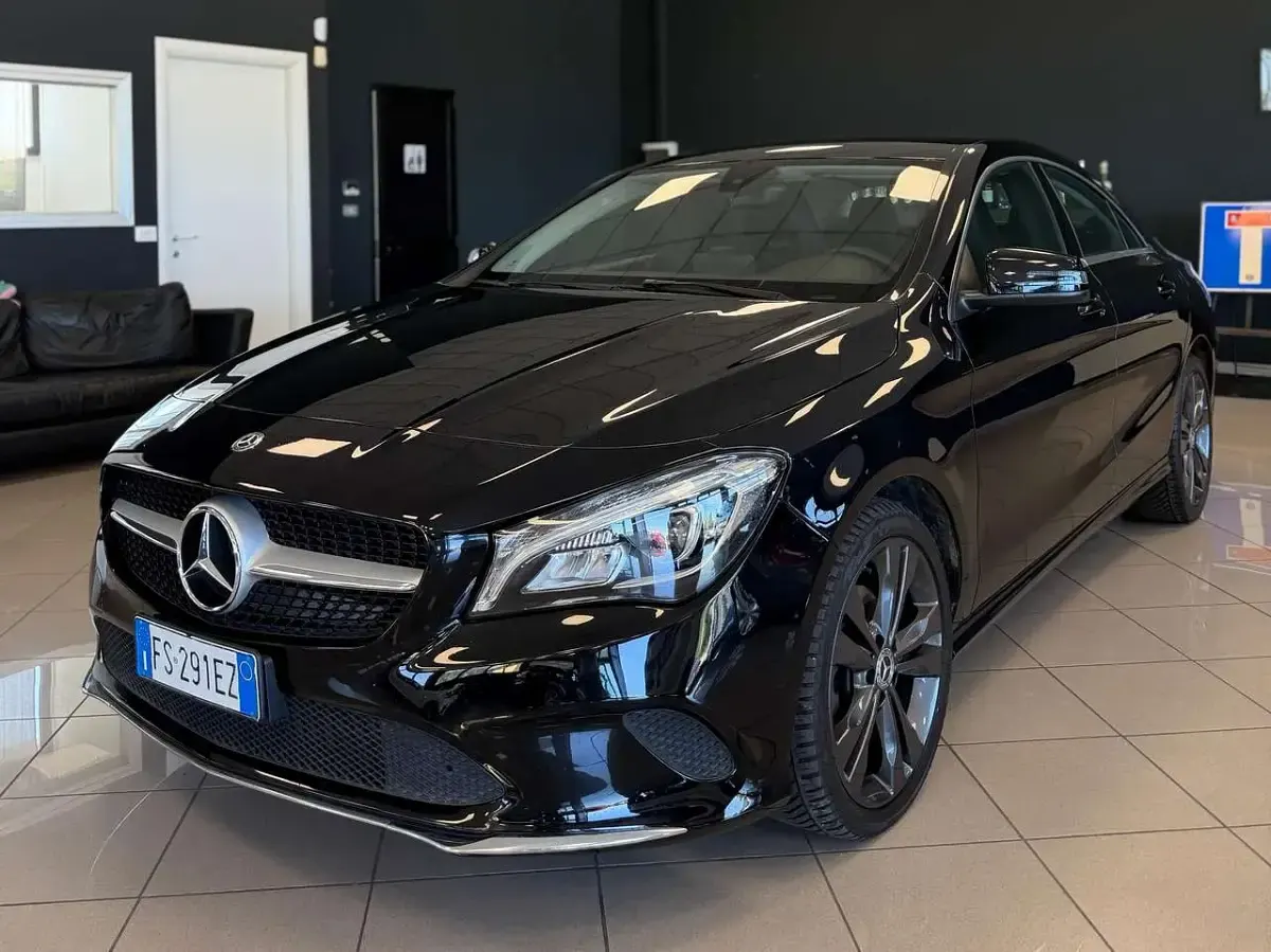 Usata Mercedes CLA180 Premium 109 CV (80 kW) 2018 Nero Berlina
