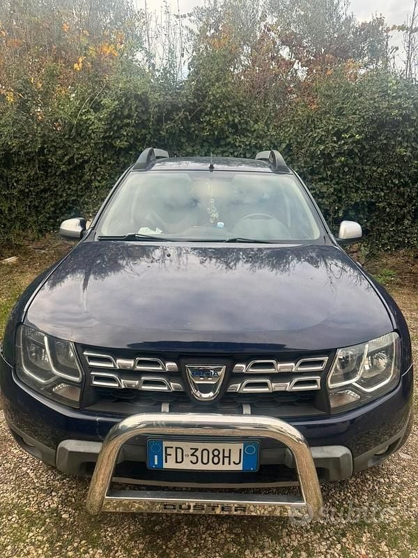 Blu Usata 2016 Dacia Duster Prestige Tre volumi | 7500 € (Super prezzo) - Immagine 1/4