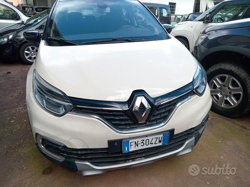 Usata Renault Captur Intens 90 CV (66 kW) 2018 Bianco SUV