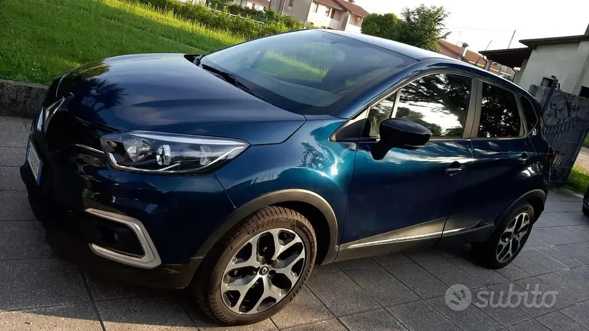 Usata Renault Captur 110 CV (80 kW) 2019 Blu SUV