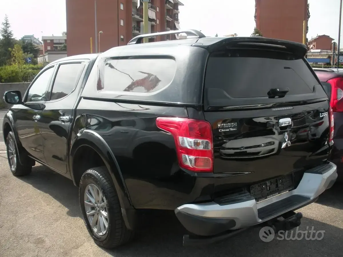 Usata Mitsubishi L200 Intense 181 CV (133 kW) 2019 Nero Pick-up