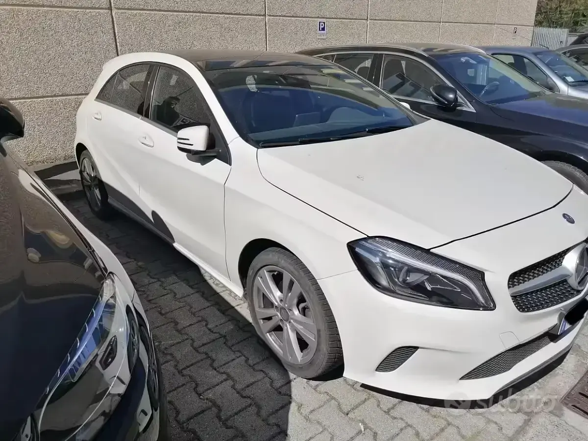 Usata Mercedes A200 136 CV (100 kW) 2017 Bianco Utilitaria